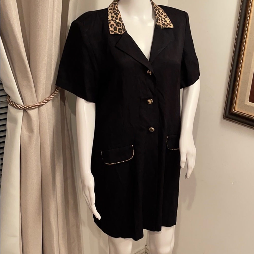 WAYNE DIAMOND BLACK SHORT SLEEVED DRESS  16p Sale $25